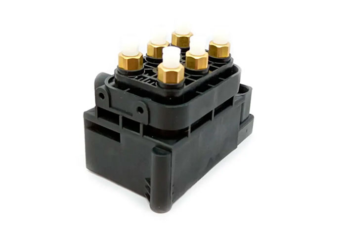 Блок клапанов пневмоподвесски