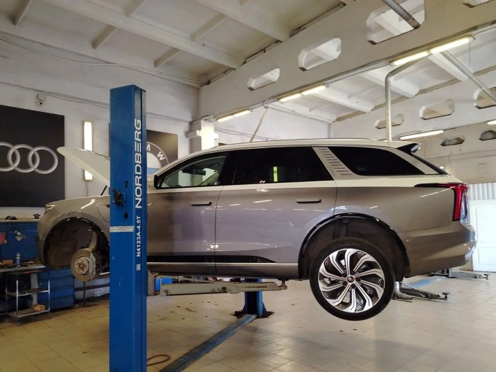 Ремонт и обслуживание пневмоподвески Hongqi E‑HS9