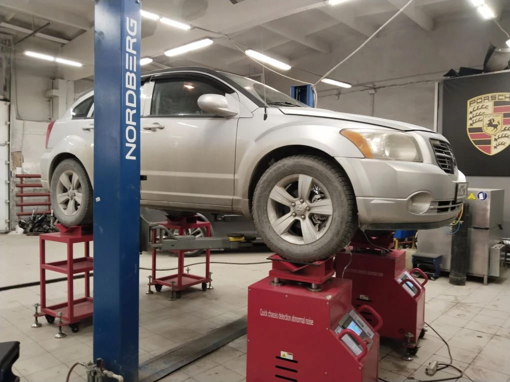 Полная диагностика ходовой части автомобиля Dodge Caliber Полная диагностика ходовой части автомобиля Dodge Caliber
