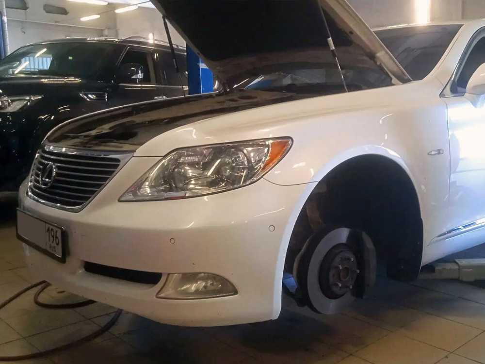 Ремонт и обслуживание пневмоподвески Lexus LS 460 в Екатеринбурге Ремонт и обслуживание пневмоподвески Lexus LS 460 в Екатеринбурге