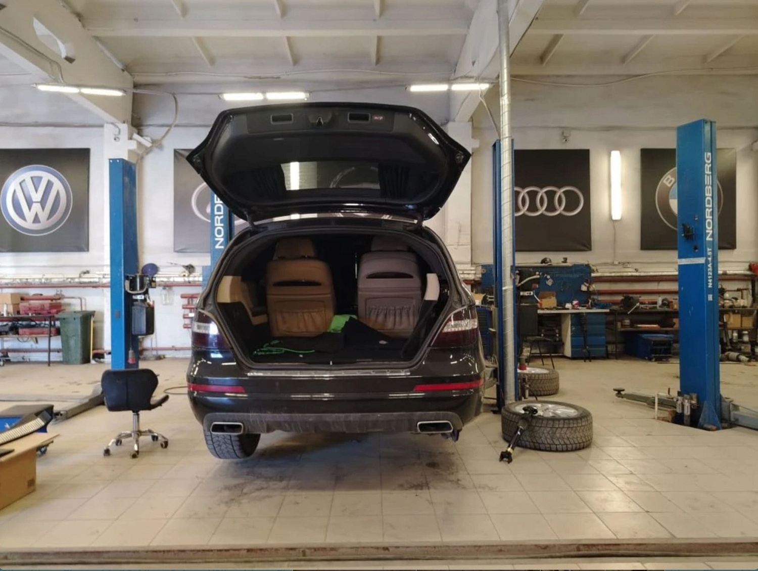 Ремонт амортизаторов пружинной подвески на Mercedes-Benz R-class