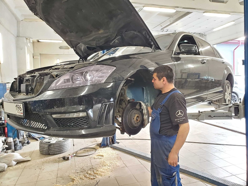 Ремонт и замена передних амортизаторов Mercedes